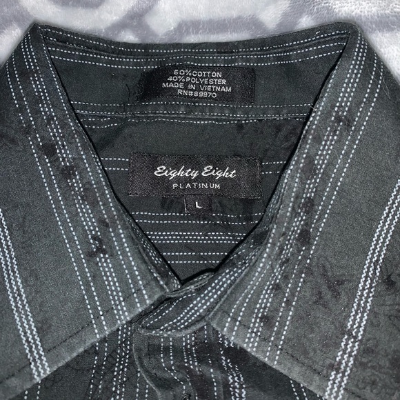 Men’s Black Paisley Button Down Top - Picture 5 of 5